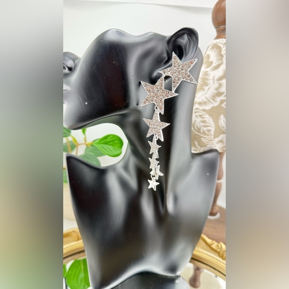 Sparkling Crystal Star Drop Earrings – Dazzling Statement Jewelry - Picture 14 of 15
